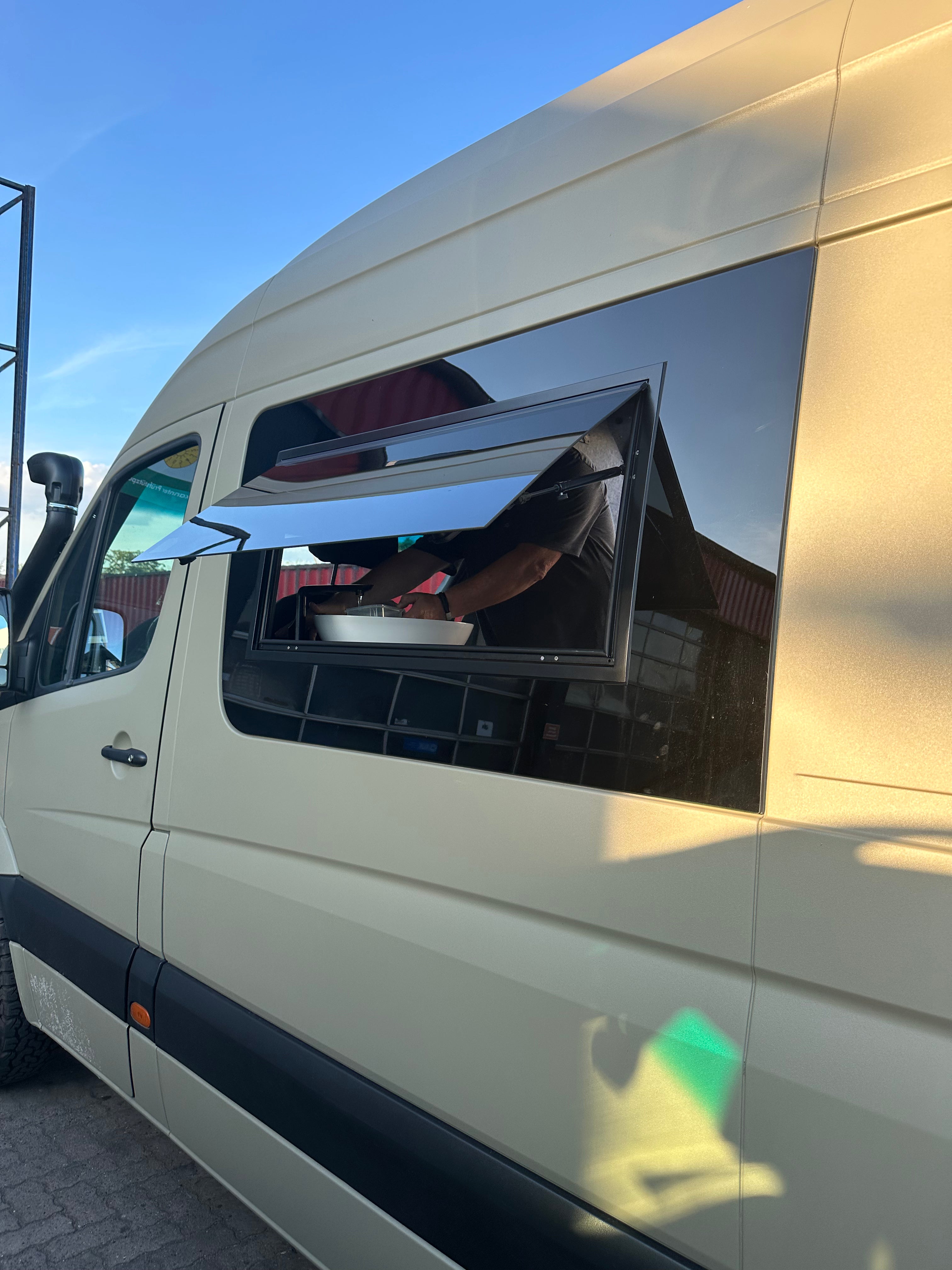 Mercedes Benz Sprinter Wohnmobil Fenster W906 Links